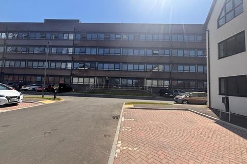 2 bedroom apartment to rent, Osbourne Gardens, Aylesbury, HP19