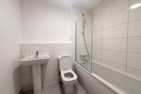 2 bedroom apartment to rent, Osbourne Gardens, Aylesbury, HP19