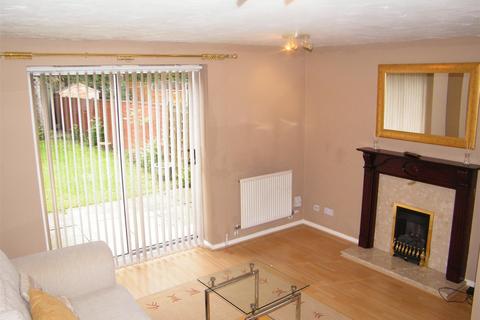 2 bedroom terraced house to rent, Rissington Avenue, Manchester, M23