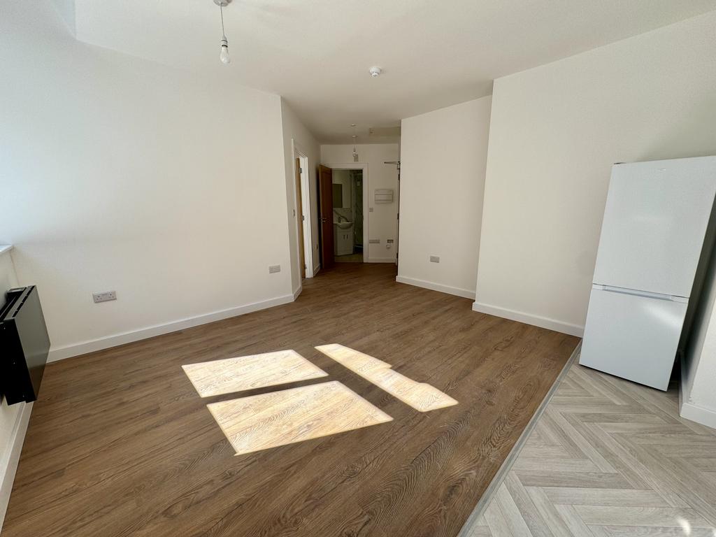 Apartment in Leicester - View 4