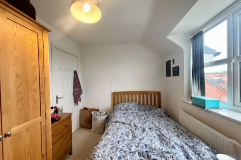 2 bedroom flat to rent, Heroes Drive, Birmingham, B29