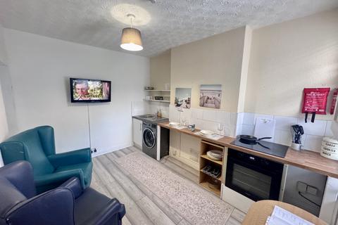 1 bedroom flat to rent, Percival Road, Nottingham, NG5