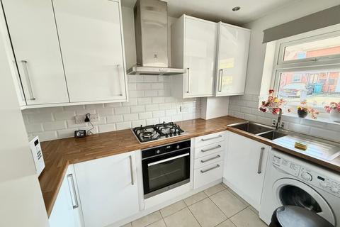 2 bedroom mews to rent, Keats Mews, Manchester, M23