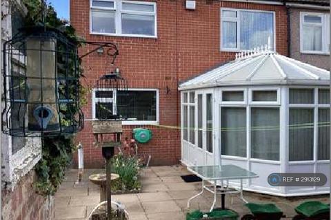 3 bedroom semi-detached house to rent, Penrose Close, Coventry, CV4