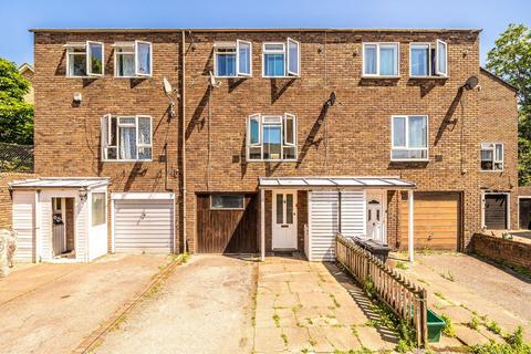Star Road, Isleworth TW7