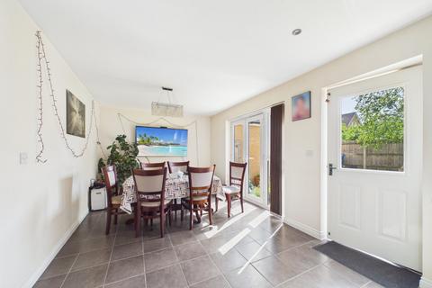 4 bedroom detached house for sale, Jaguar Lane, Bracknell, Berkshire, RG12