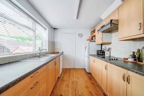2 bedroom semi-detached house for sale, High Path Road, Surrey GU1