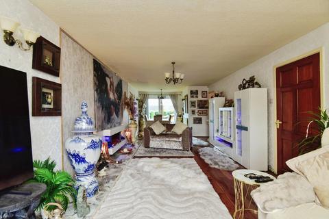 2 bedroom bungalow for sale, Faulkner Place, Stoke-on-Trent, Staffordshire, ST3