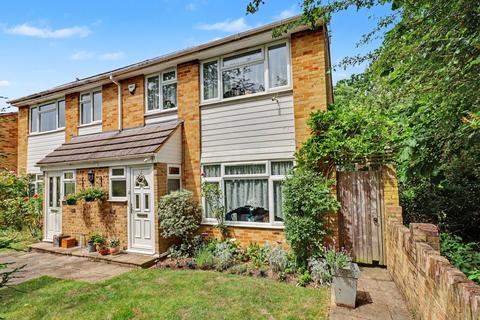 Foxwarren, Claygate, KT10