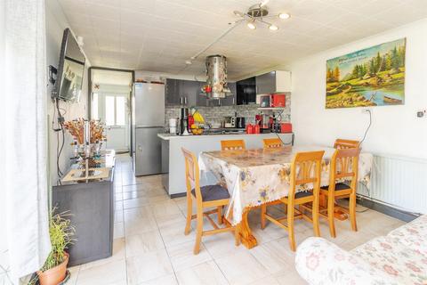 3 bedroom semi-detached bungalow for sale, Windermere Drive, Bletchley, Milton Keynes
