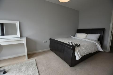 2 bedroom flat to rent, Sandpiper House, Bletchley