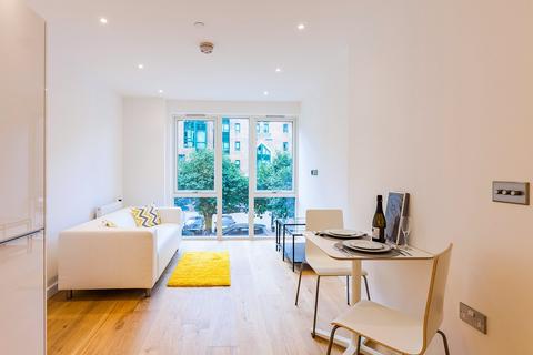 1 bedroom apartment to rent, Waterford Court, 7 Turnberry Quay, E14