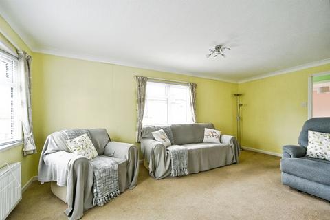 2 bedroom park home for sale, Priors Walk, St. Johns Priory, Lechlade