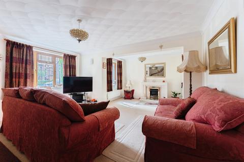 4 bedroom detached house for sale, Cardiff Close, Great Sutton, Ellesmere Port