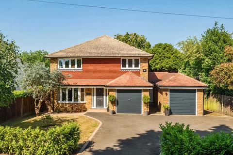 4 bedroom detached house for sale, Fullers Road, Rowledge, Farnham, GU10