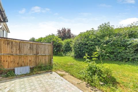 1 bedroom bungalow for sale, Bryony Place, Conniburrow, Milton Keynes, Buckinghamshire, MK14