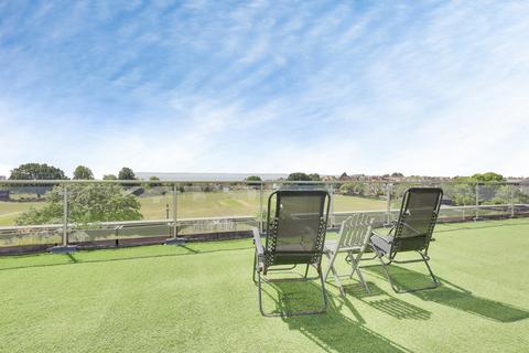 undefined, London Road, Westcliff-on-sea SS0