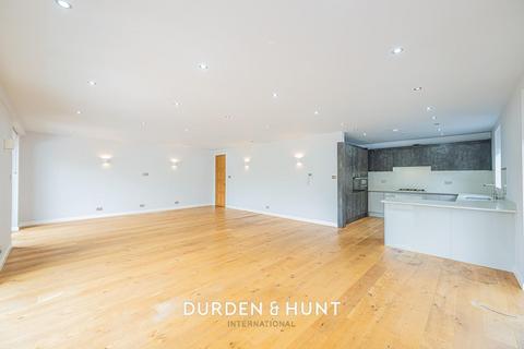 2 bedroom apartment to rent, Eden Avenue, Chigwell, IG7