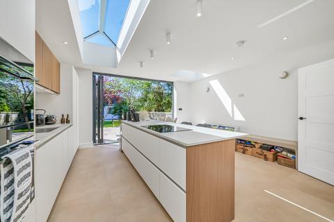 Kingswood Road, Brixton, London, SW2