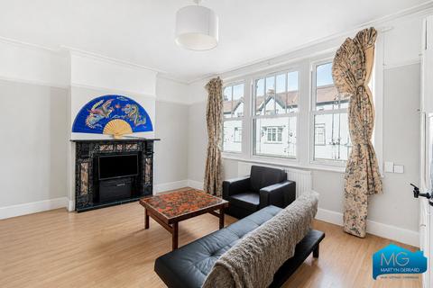2 bedroom apartment for sale, Ballards Lane, London, N3