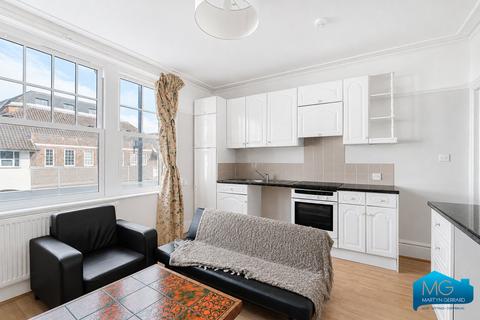 2 bedroom apartment for sale, Ballards Lane, London, N3