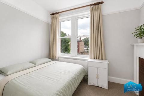 2 bedroom apartment for sale, Ballards Lane, London, N3