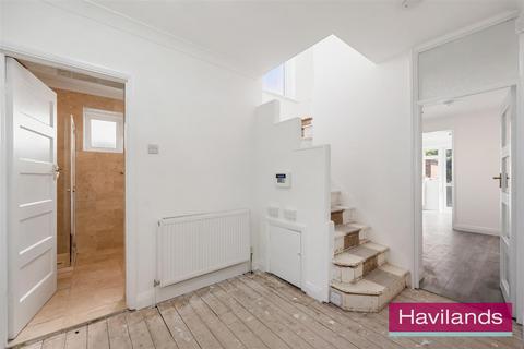 3 bedroom detached house for sale, Farmleigh, Southgate, London