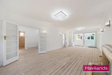 3 bedroom detached house for sale, Farmleigh, Southgate, London