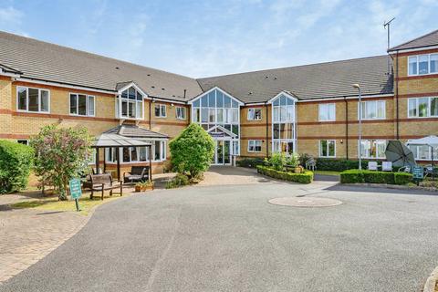 2 bedroom flat for sale, Hancock Drive, Luton