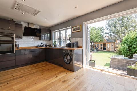 4 bedroom semi-detached house for sale, Eastwick Road, Taunton