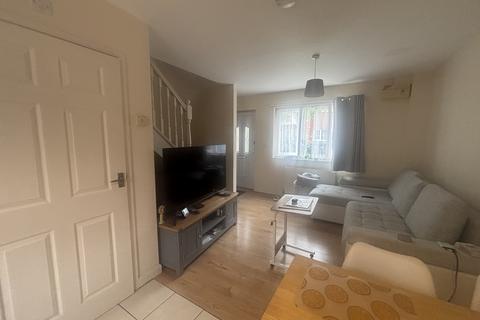 2 bedroom terraced house to rent, Findlay Way, Milton Keynes MK2