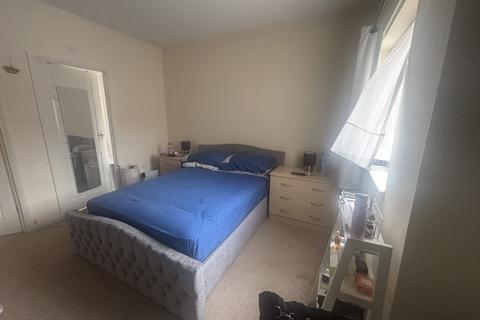 2 bedroom terraced house to rent, Findlay Way, Milton Keynes MK2