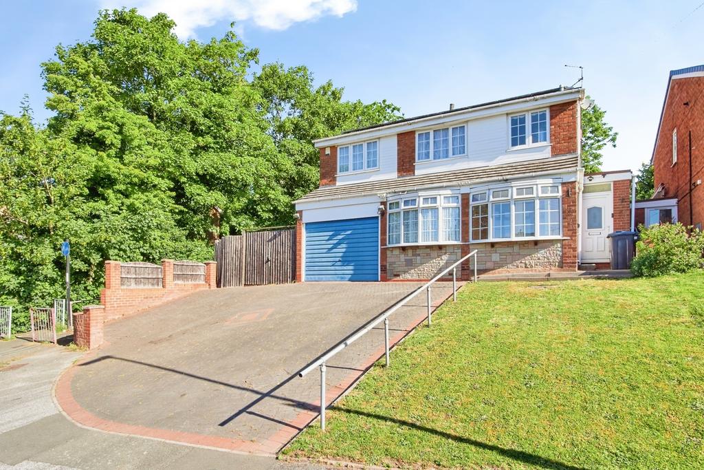 5 bedroom detached house for sale