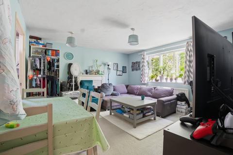 2 bedroom flat for sale, Lindisfarne Gardens, Maidstone ME16