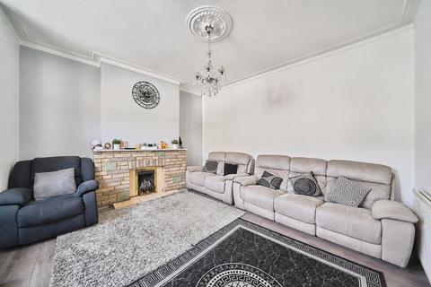 5 bedroom terraced house for sale, Lansdowne Road, Ilford, IG3