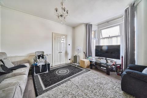 5 bedroom terraced house for sale, Lansdowne Road, Ilford, IG3