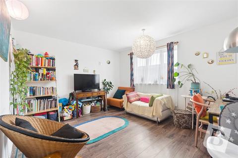 2 bedroom apartment for sale, Madeleine Close, Chadwell Heath RM6