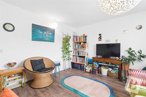 2 bedroom apartment for sale, Madeleine Close, Chadwell Heath RM6