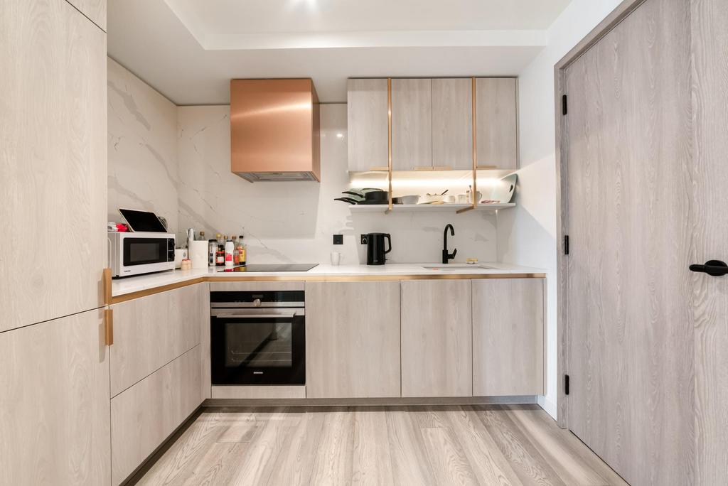 Apartment in London - View 5