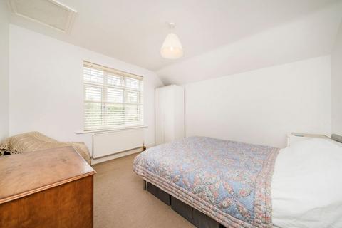 3 bedroom detached house for sale, Tolworth Road, Surbiton KT6