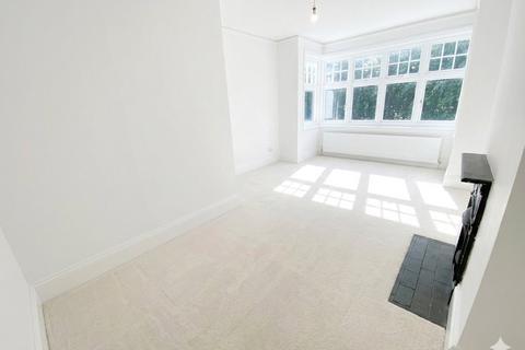 2 bedroom apartment for sale, Upper Gordon Road, Camberley, Surrey