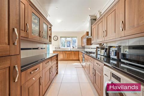 3 bedroom detached house for sale, Firs Lane, London