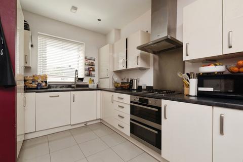 3 bedroom terraced house for sale, Marine Crescent, ILFORD, Essex, IG6