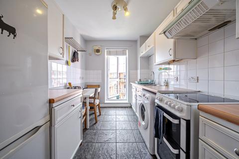 1 bedroom flat for sale, Garter Way, Canada Water, London, SE16