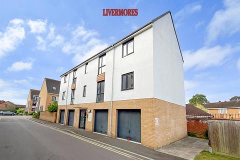 Creek Mill Way, Dartford