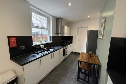 1 bedroom in a house share to rent, Clough Road, Hull HU5