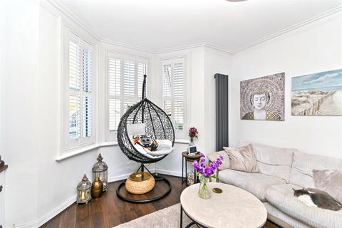 3 bedroom end of terrace house for sale, Fairlight Road, Eastbourne