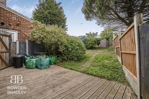 2 bedroom terraced house for sale, Burrow Road, Chigwell, IG7