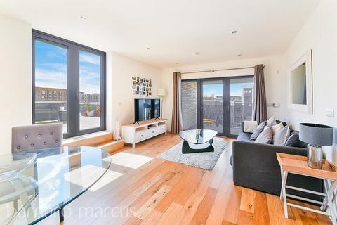 2 bedroom apartment to rent, Eythorne Road, London
