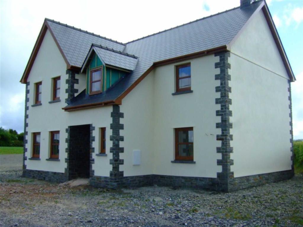 Plot 49 Ucheldir, Llyn Y Fran Road, Llandysul 5 bed detached house £